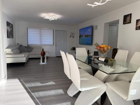 303 NW 28 Way, Fort Lauderdale FL - photo 7 of 33