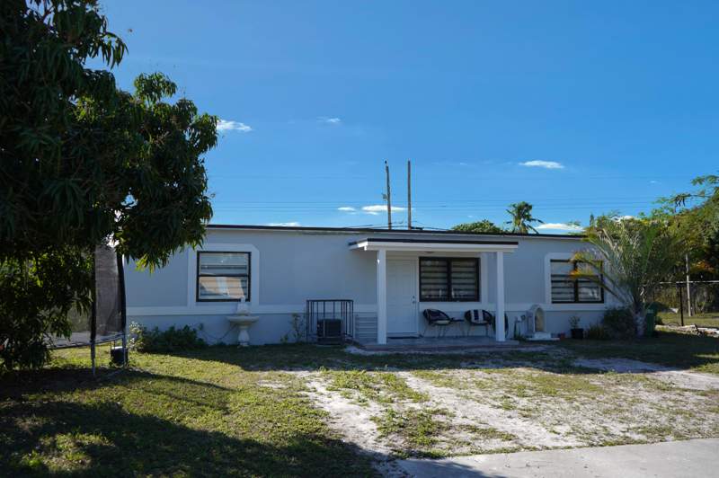 3 bedroom Single Family Residence at 303 NW 28 Way, Broward Park, Fort Lauderdale — photo 2