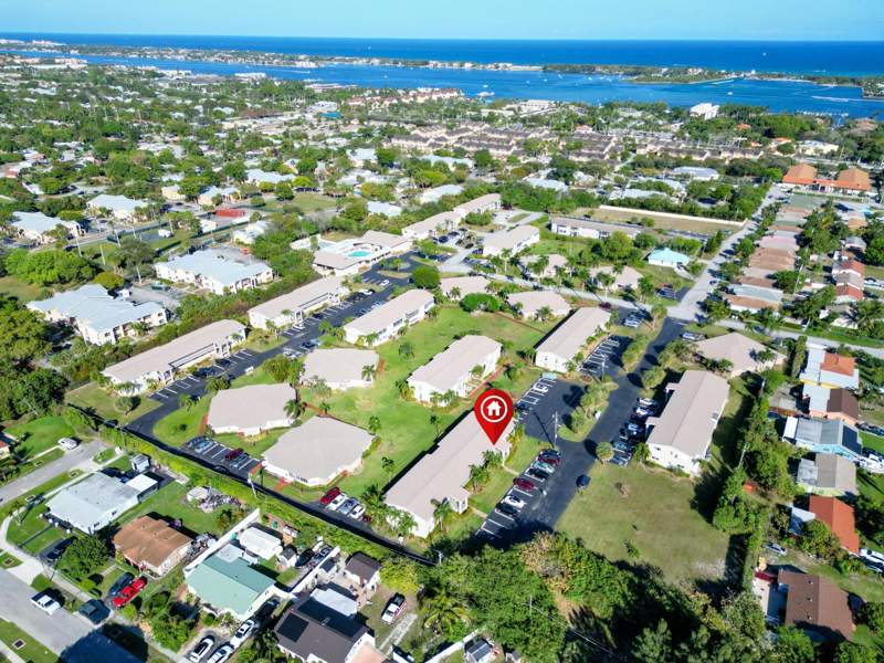 2 bedroom Condominium at 301 Circle Drive #103, Four Sea Suns Condo, Boynton Beach — photo 4