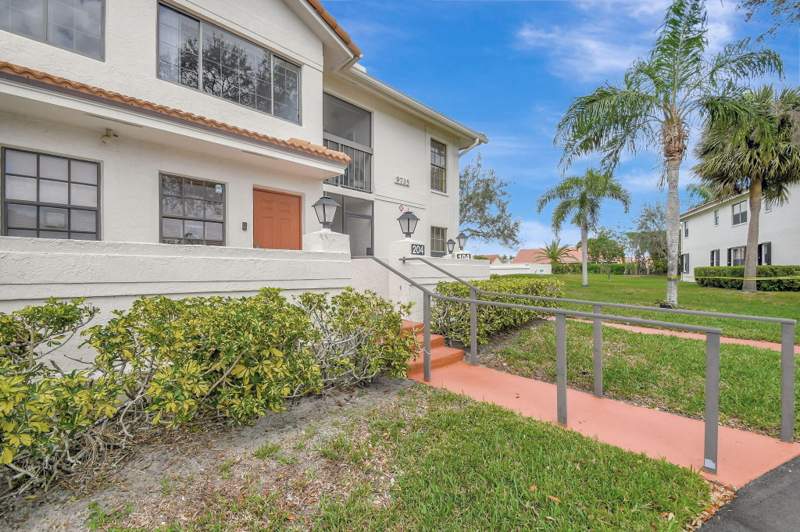 2 bedroom Condominium at 9735 Pavarotti Ter 204 Terrace #204, Sun Valley East Condo, Boynton Beach — photo 2