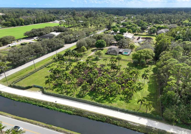 4 bedroom Single Family Residence at 13528 N 6th Court, Loxahatchee Groves, Loxahatchee Groves — photo 4