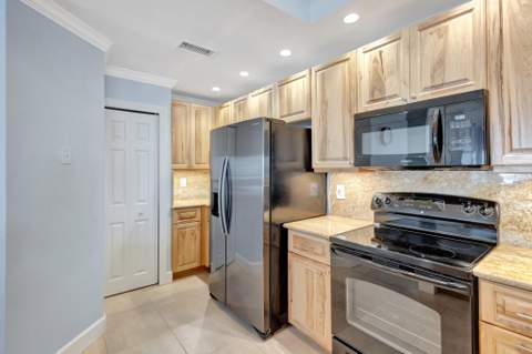 2470 Harbour Cove Drive, Hutchinson Island FL - photo 14 of 46
