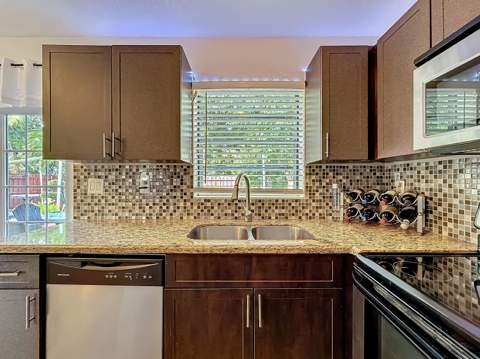 6293 NW 27th Street, Margate FL - photo 15 of 41