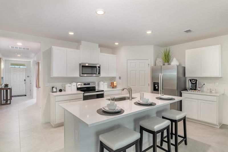 4 bedroom Single Family Residence at 2234 SW Heathwood Circle, Port St Lucie Section 40, Port St. Lucie — photo 3