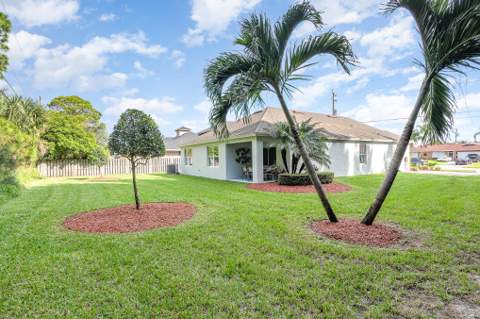 2234 SW Heathwood Circle, Port St. Lucie FL - photo 19 of 28