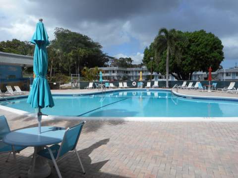 3322 Cynthia Lane #106, Lake Worth Beach FL - photo 19 of 27