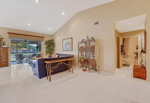 9805 Shadybrook 201 Drive #201, Boynton Beach FL - photo 6 of 49