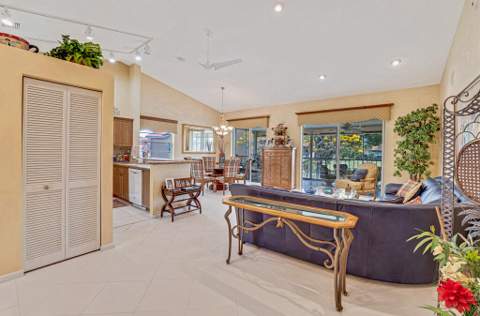 9805 Shadybrook 201 Drive #201, Boynton Beach FL - photo 7 of 49