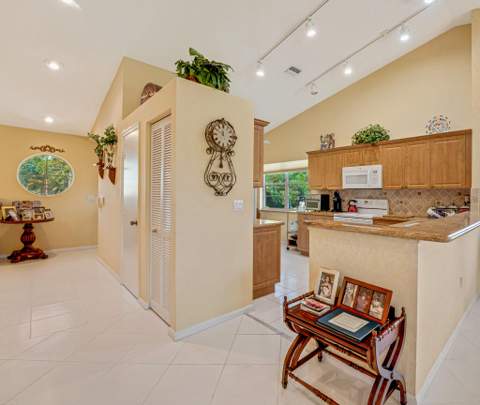 9805 Shadybrook 201 Drive #201, Boynton Beach FL - photo 18 of 49