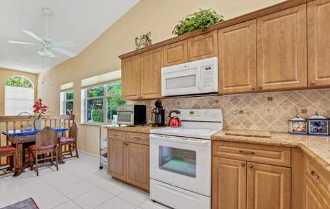 9805 Shadybrook 201 Drive #201, Boynton Beach FL - photo 21 of 49