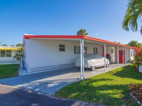 4743 NE Blue Heron Lane #7, Jensen Beach FL - photo 8 of 34