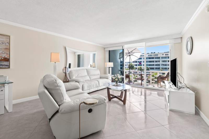 1 bedroom Condominium at 2760 S Ocean Boulevard #313, Regency Of Palm Beach Inc, Palm Beach — photo 4