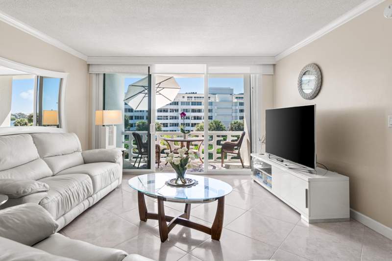 1 bedroom Condominium at 2760 S Ocean Boulevard #313, Regency Of Palm Beach Inc, Palm Beach — photo 5