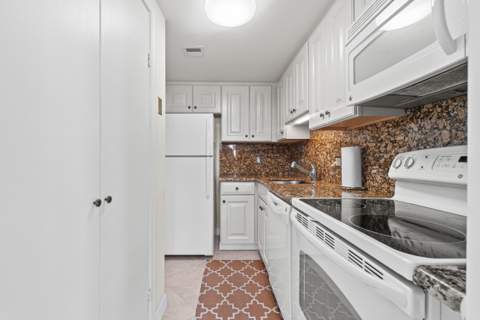 2760 S Ocean Boulevard #313, Palm Beach FL - photo 12 of 30