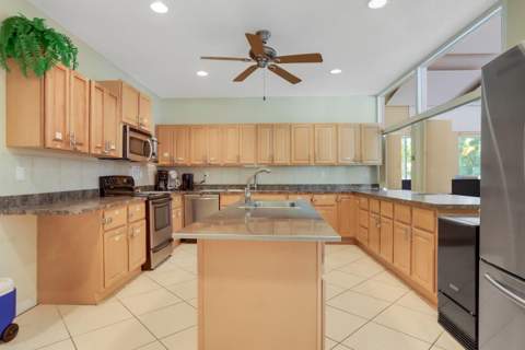 632 Snug Harbor Drive #D3, Boynton Beach FL - photo 23 of 37