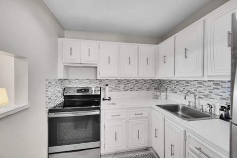 632 Snug Harbor Drive #D3, Boynton Beach FL - photo 6 of 37