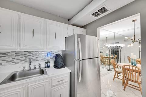 632 Snug Harbor Drive #D3, Boynton Beach FL - photo 11 of 37