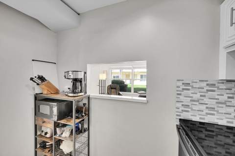 632 Snug Harbor Drive #D3, Boynton Beach FL - photo 13 of 37