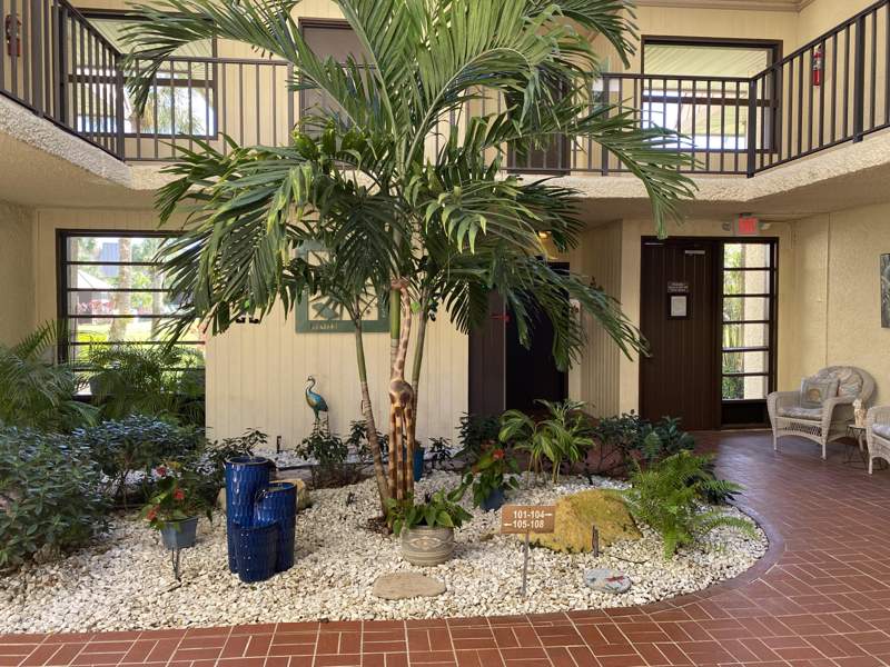 2 bedroom Condominium at 1800 SE Saint Lucie Boulevard #5-203, Conquistador Condo, Stuart — photo 2