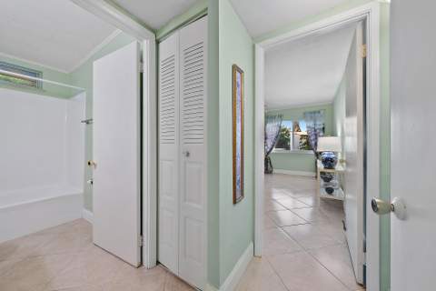 1561 NE 12th Terrace #C-14, Jensen Beach FL - photo 15 of 39