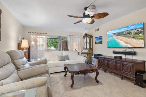 1561 NE 12th Terrace #C-14, Jensen Beach FL - photo 8 of 39