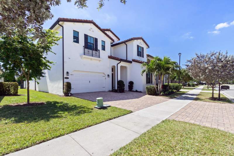 5 bedroom Single Family Residence at 8451 Grand Prix Lane, Palm Meadows Estates, Boynton Beach — photo 3