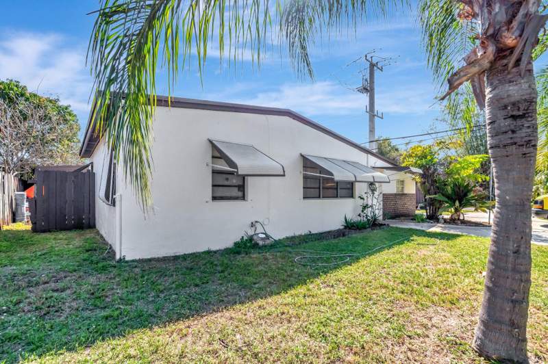 4 bedroom Single Family Residence at 2931 French Avenue, Englewood Manor, Lake Worth — photo 3