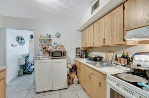 2931 French Avenue, Lake Worth FL - photo 12 of 61