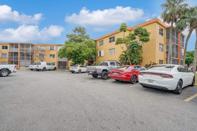 2 bedroom Condominium at 4364 NW 9th Avenue #16-3d, Heritage Circle Condo, Deerfield Beach — photo 2