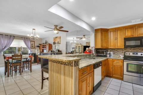 4364 NW 9th Avenue #16-3d, Deerfield Beach FL - photo 10 of 15