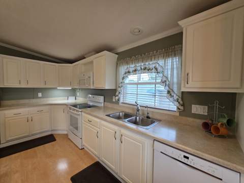 4124 8th Court, Lantana FL - photo 8 of 24