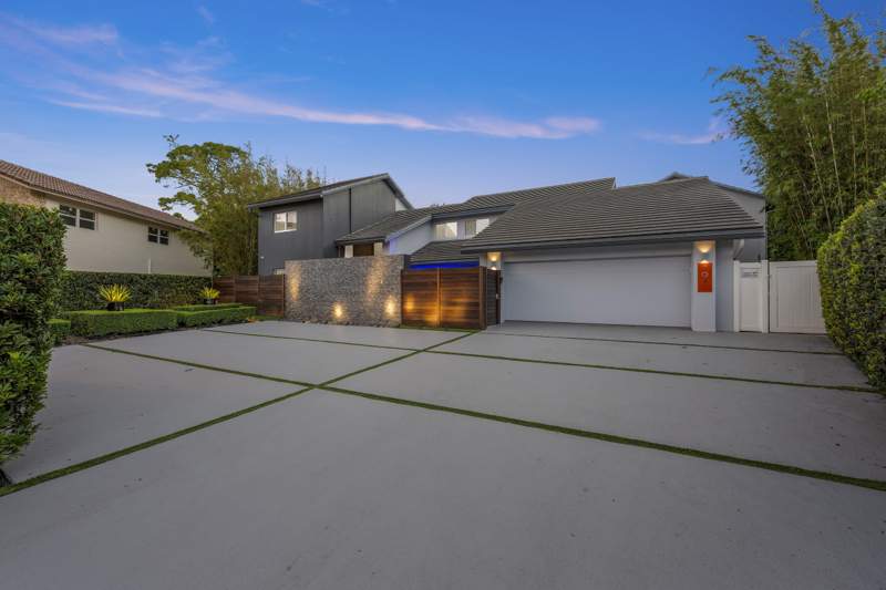 8 bedroom Single Family Residence at 7047 San Sebastian Circle, Del Mar Village, Boca Raton — photo 5