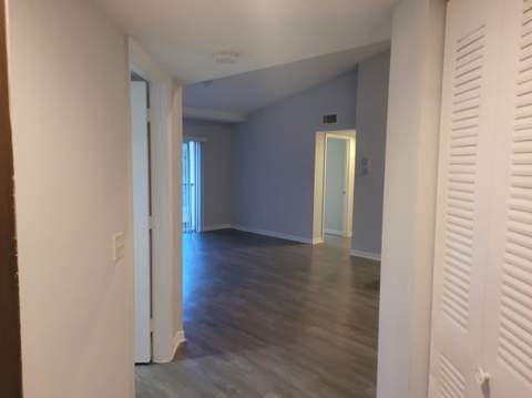 4197 N Haverhill Road #212, West Palm Beach FL - photo 10 of 32