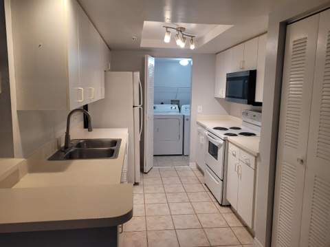 4197 N Haverhill Road #212, West Palm Beach FL - photo 8 of 32