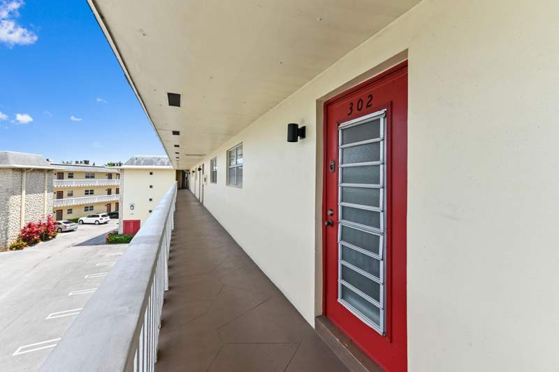 2 bedroom Condominium at 4321 NW 16th Street #C302, Lauderhill East, Lauderhill — photo 4