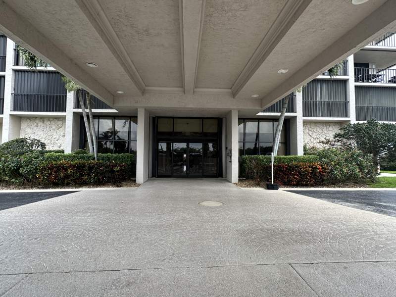 2 bedroom Condominium at 5047 N Highway A1a #Ph-2, Atlantic View Beach Club Condominium No 1, Hutchinson Island — photo 3