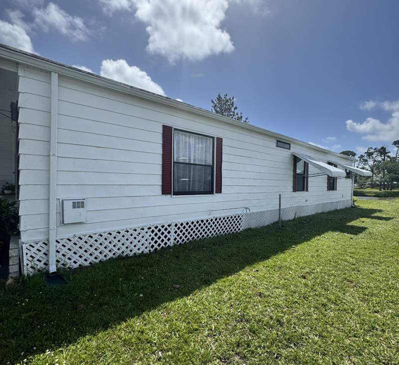 2 bedroom Manufactured Home at 24 Villa Del Norte, Spanish Lakes Country Club Village, Fort Pierce — photo 4