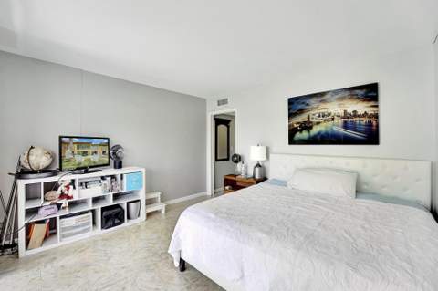 5337 Fountains Drive, Lake Worth FL - photo 11 of 35