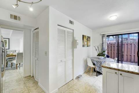 5337 Fountains Drive, Lake Worth FL - photo 13 of 35