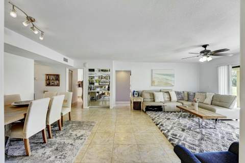 5337 Fountains Drive, Lake Worth FL - photo 21 of 35