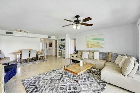 5337 Fountains Drive, Lake Worth FL - photo 22 of 35