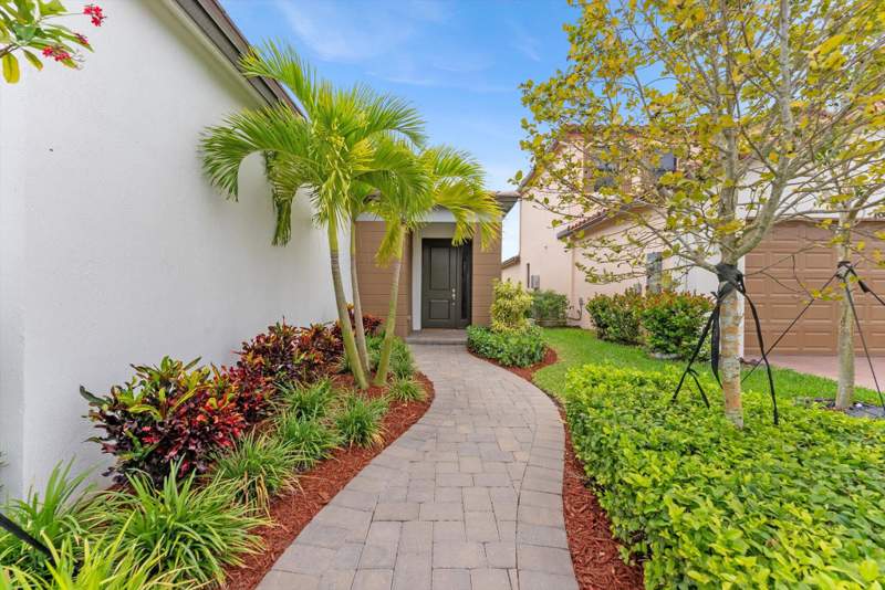 3 bedroom Single Family Residence at 16390 Sea Turtle Place, Sky Cove South Phase 1 B, The Acreage — photo 5
