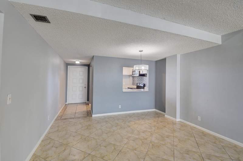2 bedroom Condominium at 890 N Federal Highway #206, Hidden Harbour Of The Palm Beaches Condo, Lantana — photo 4