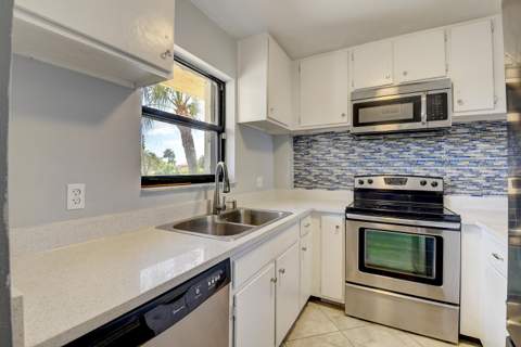 890 N Federal Highway #206, Lantana FL - photo 7 of 37