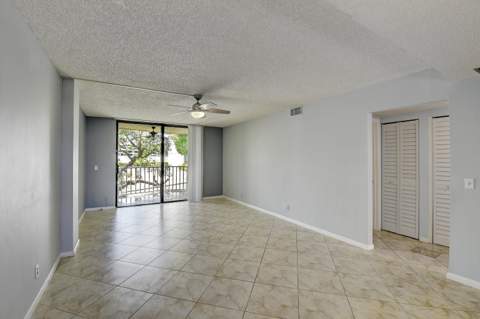 890 N Federal Highway #206, Lantana FL - photo 10 of 37