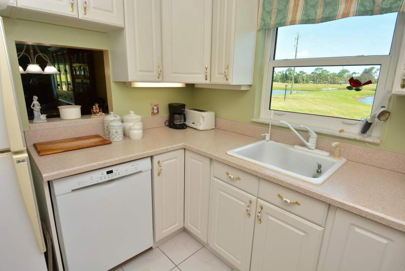 2 bedroom Condominium at 1225 NW 21st Street #1701, Vista Del Lago Condo, Stuart — photo 4