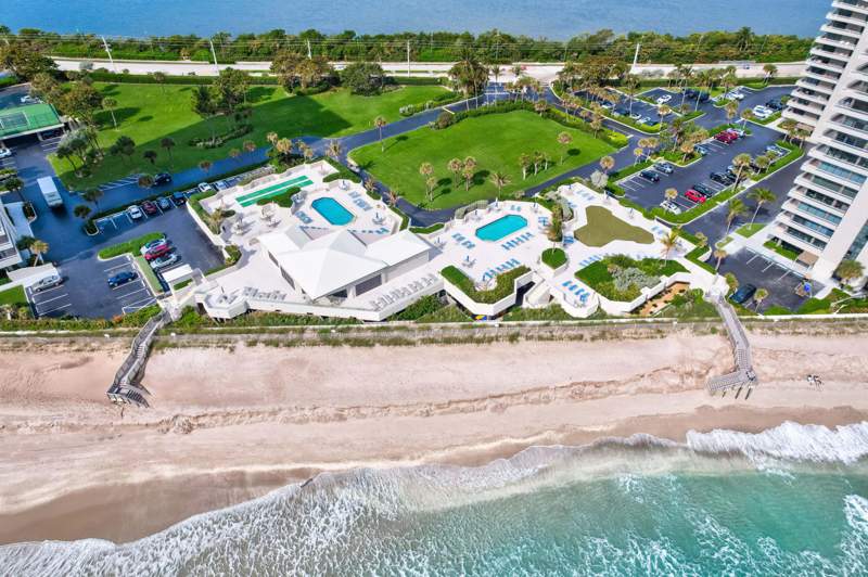 2 bedroom Condominium at 5550 N Ocean Drive #5c, Water Glades Condo, Singer Island — photo 2