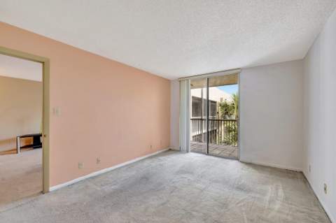 3301 NW 47th Terrace #410, Lauderdale Lakes FL - photo 22 of 58