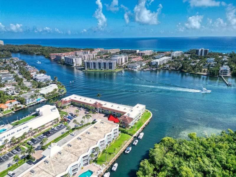 1 bedroom Condominium at 711 NE Harbour Terrace #4120, Intracoastal Terrace Condo, Boca Raton — photo 3