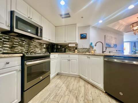 3880 N Highway A1a #604, Hutchinson Island FL - photo 15 of 41